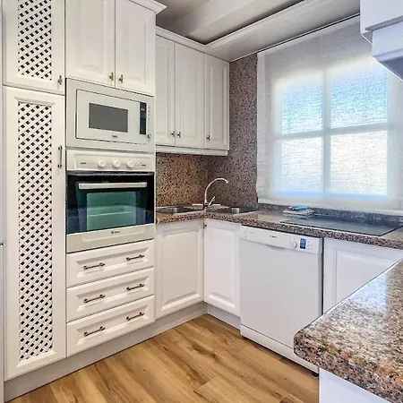 Oleholidays 1142 Romana Playa Ocean Views 마르베야