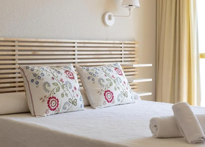 Oleholidays 1142 Romana Playa Ocean Views * Marbella